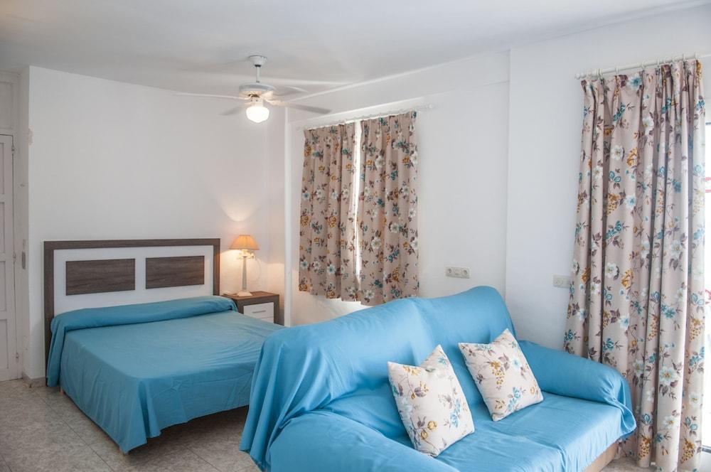Apartamentos Vistamar Santo Tomás Екстериор снимка