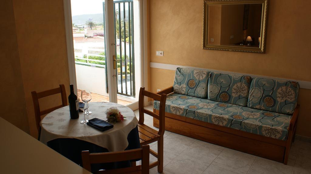 Apartamentos Vistamar Santo Tomás Екстериор снимка
