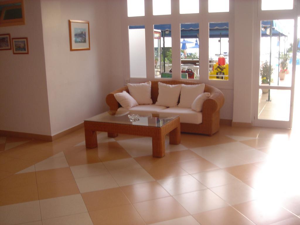 Apartamentos Vistamar Santo Tomás Екстериор снимка